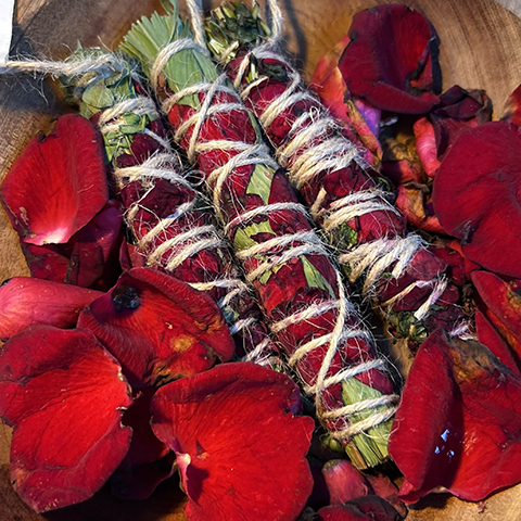 incenso natural de rosas vermelhas
