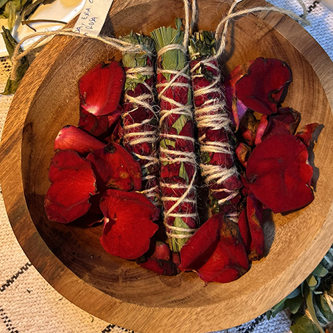incenso natural de rosas vermelhas