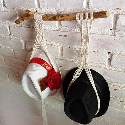 Porta chapéu macramê